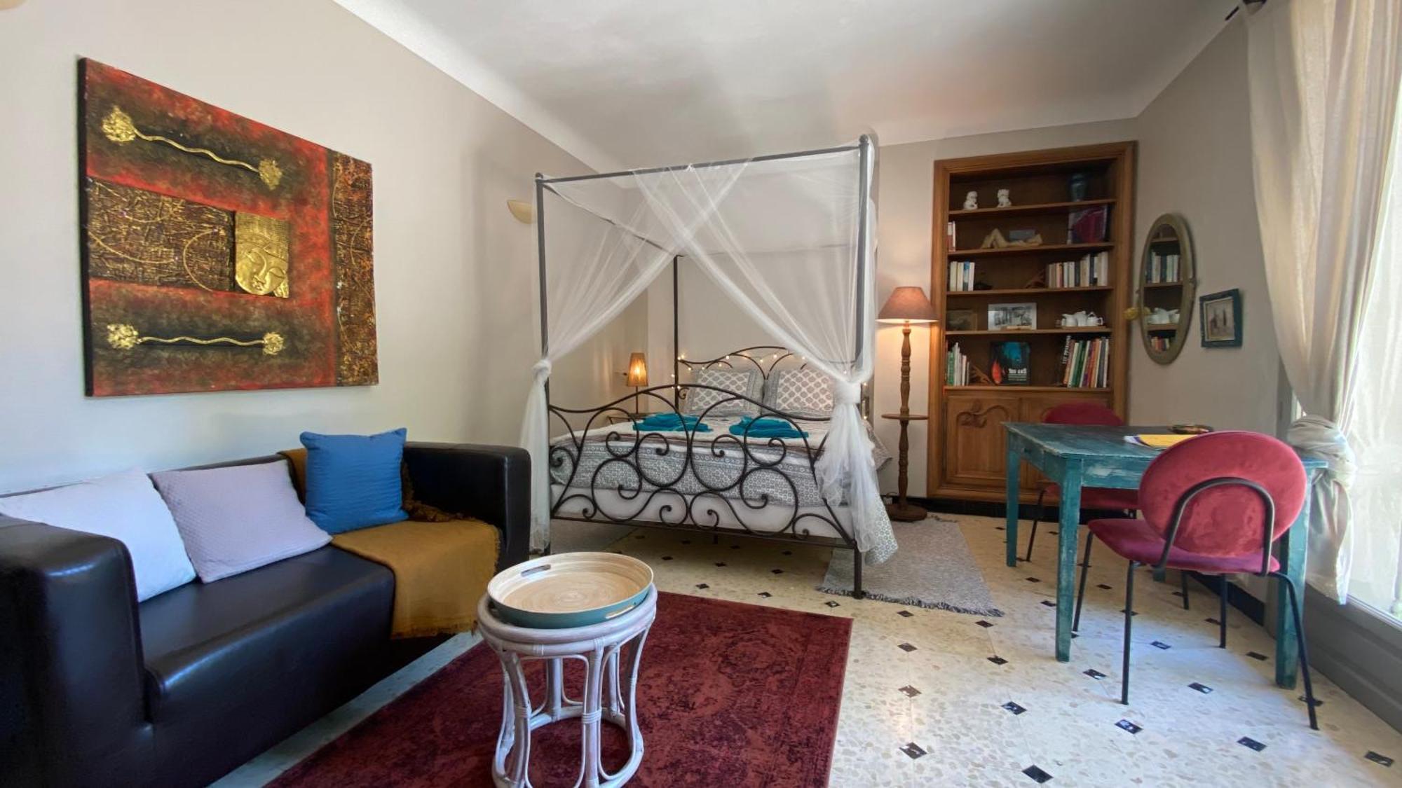 Apartment A Nyons. *